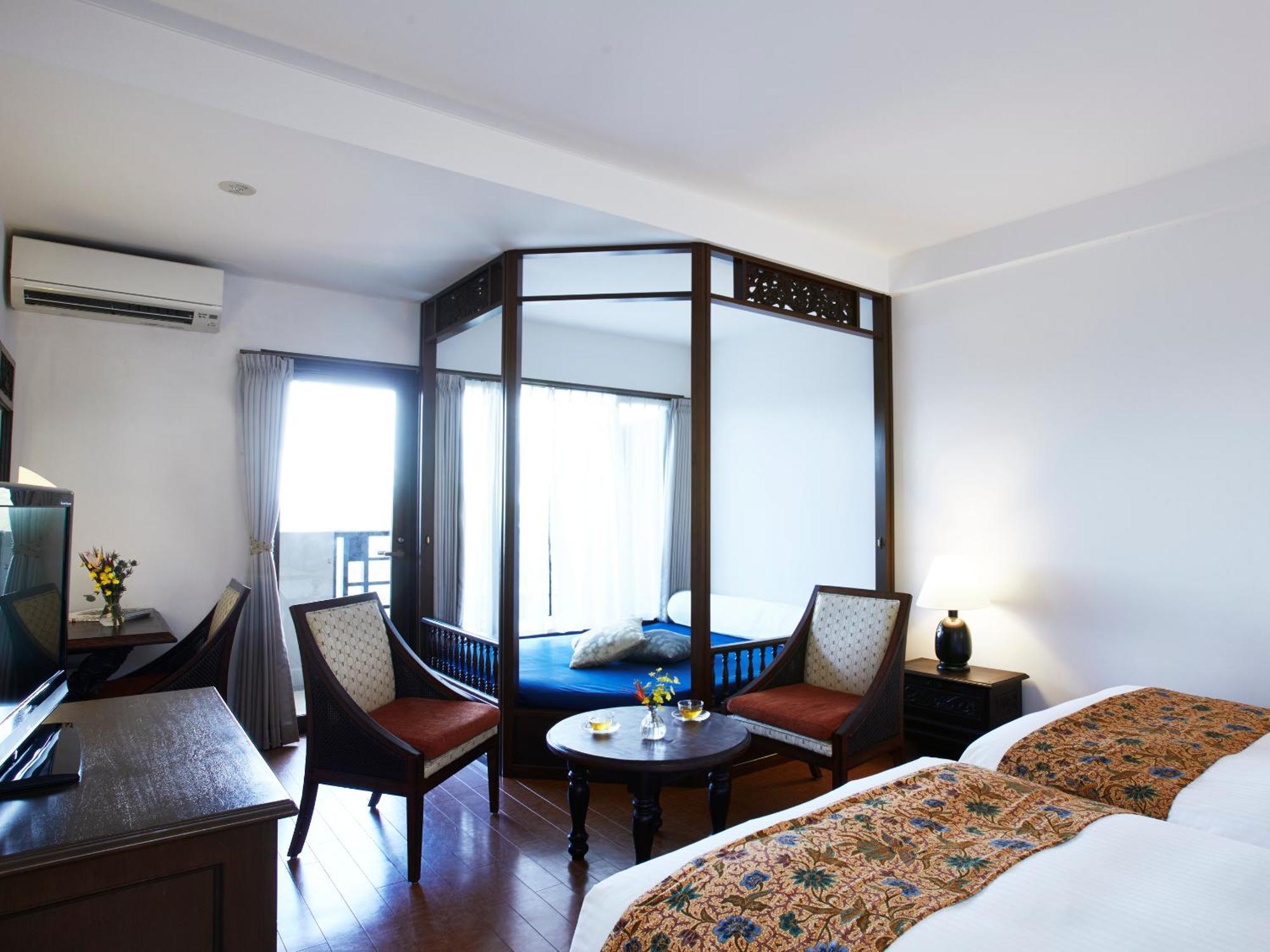 Iriomote Hotel By Hoshino Resorts Urauchi Екстериор снимка