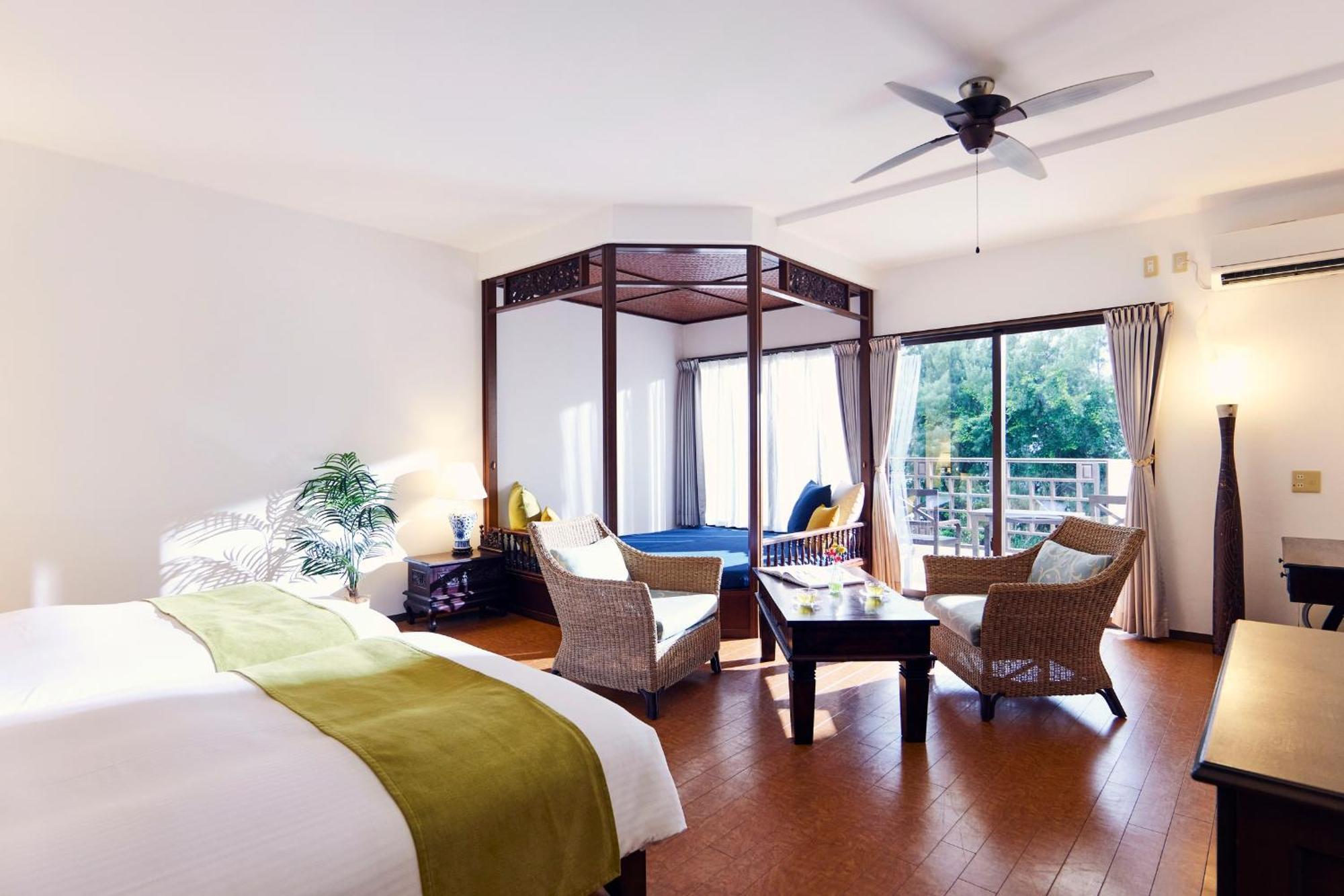 Iriomote Hotel By Hoshino Resorts Urauchi Екстериор снимка